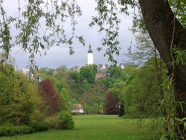 Greiz, Oberstadt mit Schlossturm vom Greizer Park (vor der Flut) aus