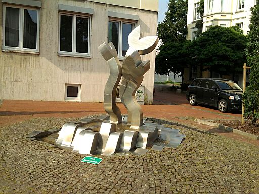 Lehrte, Kunst im öffentlichen Raum (Sedanplatz)