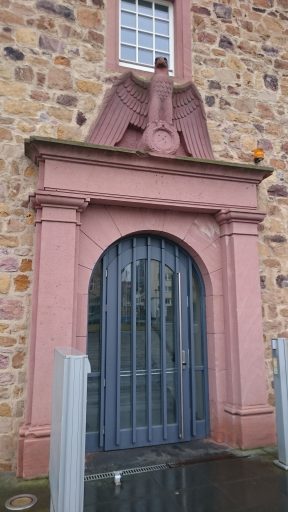 Butzbach, 1930er-Jahre-Portal am Landgrafenschloss