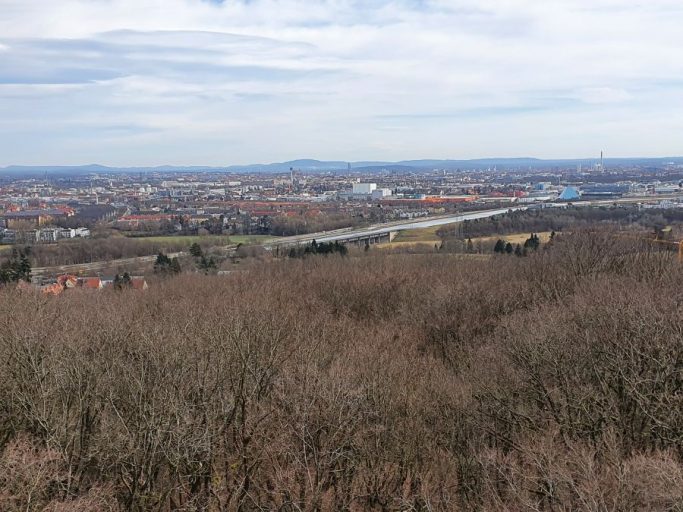 Zirndorf, Blick vom Aussichtsturm an der Alten Veste auf Nürnberg